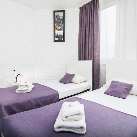 Skyhome Mini-Hotel Kiev Bagian luar foto