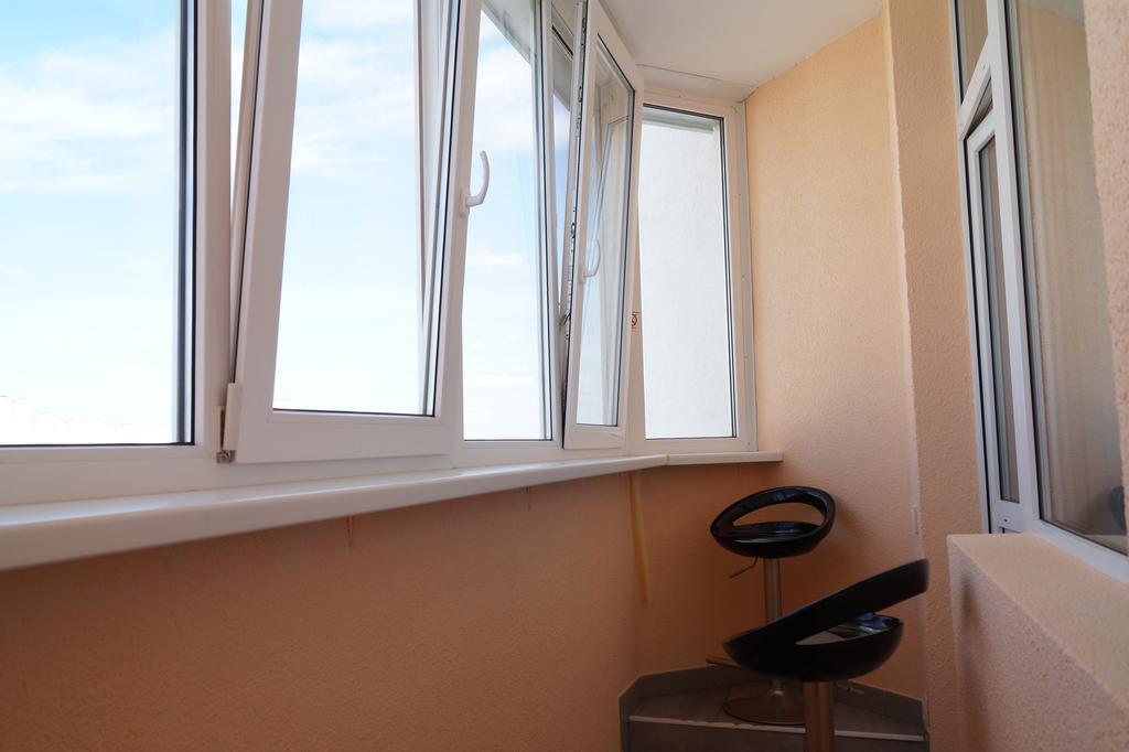 Skyhome Mini-Hotel Kiev Bagian luar foto