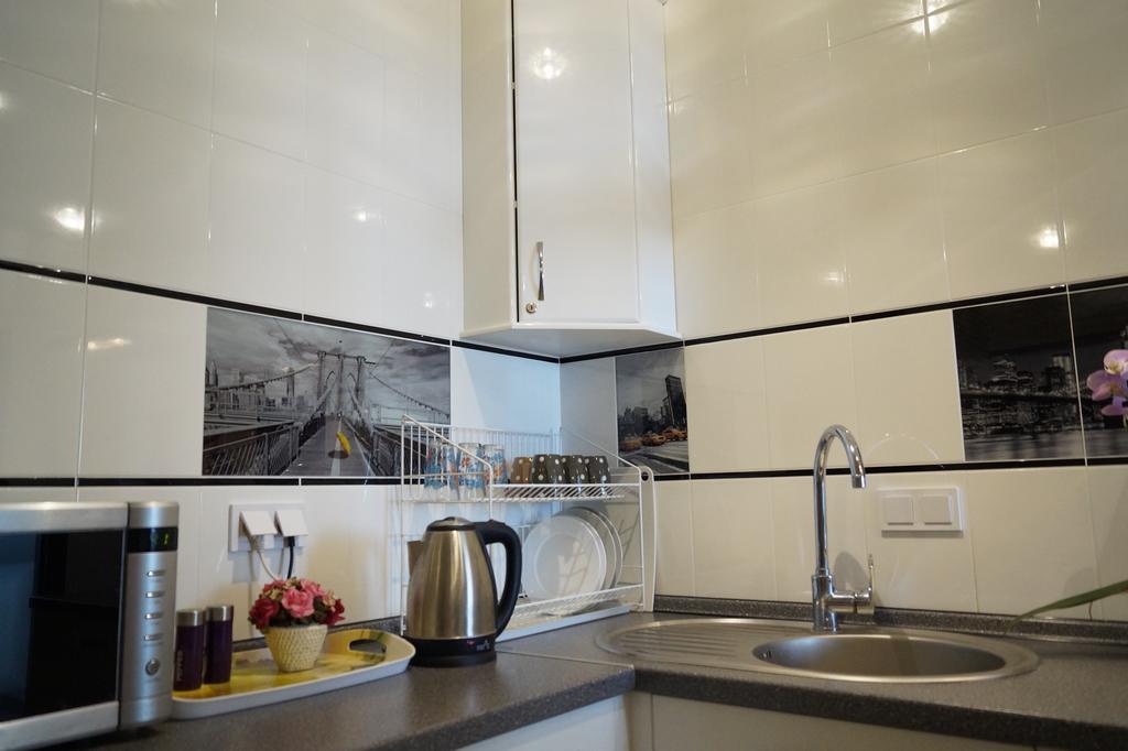 Skyhome Mini-Hotel Kiev Bagian luar foto