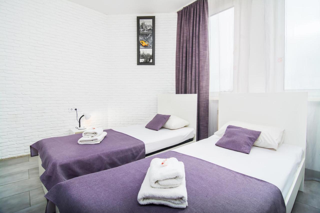 Skyhome Mini-Hotel Kiev Bagian luar foto