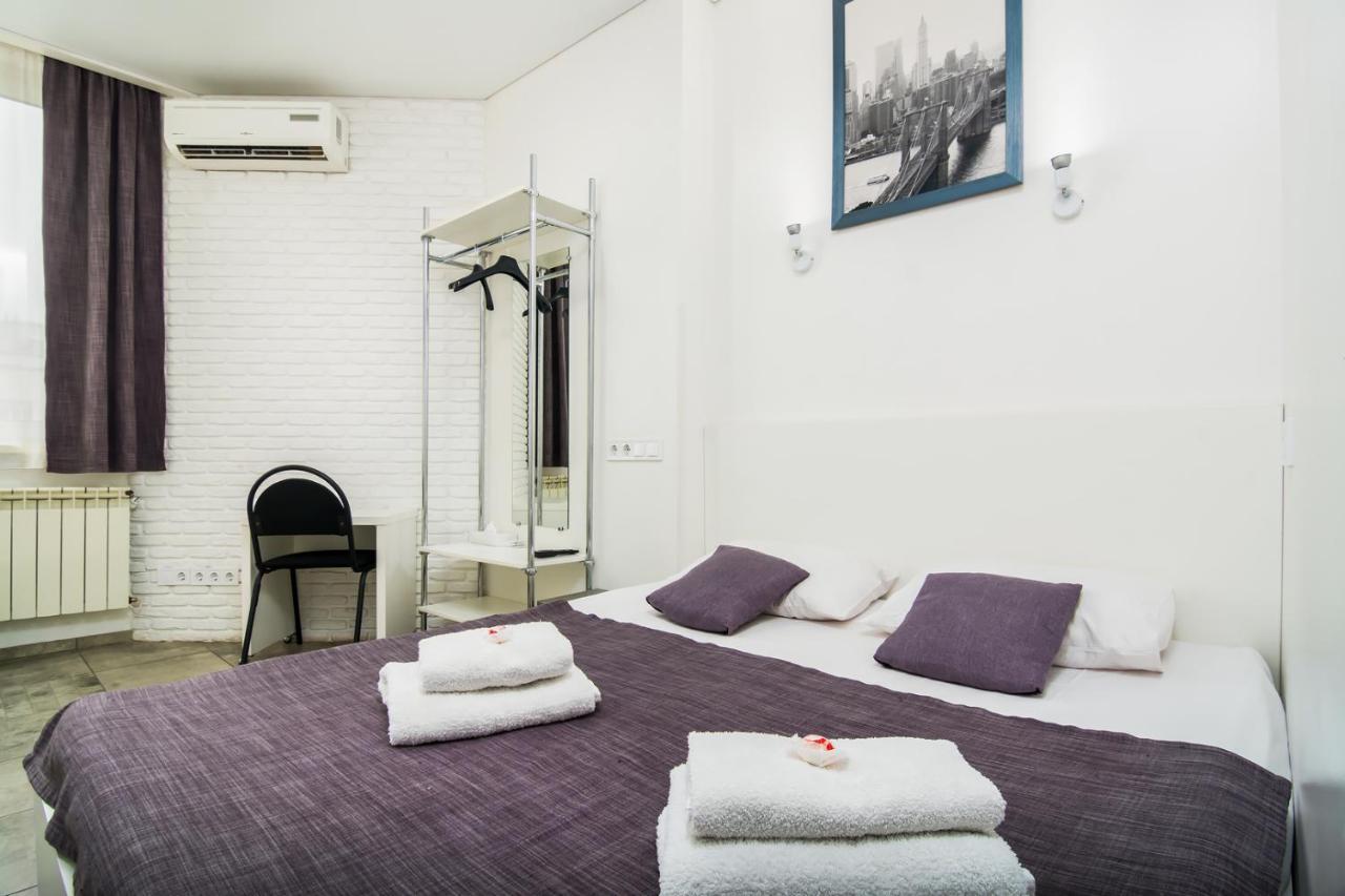 Skyhome Mini-Hotel Kiev Bagian luar foto