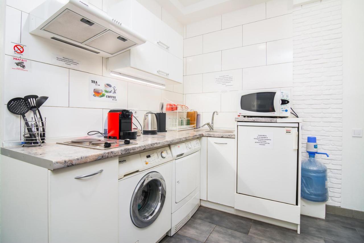 Skyhome Mini-Hotel Kiev Bagian luar foto