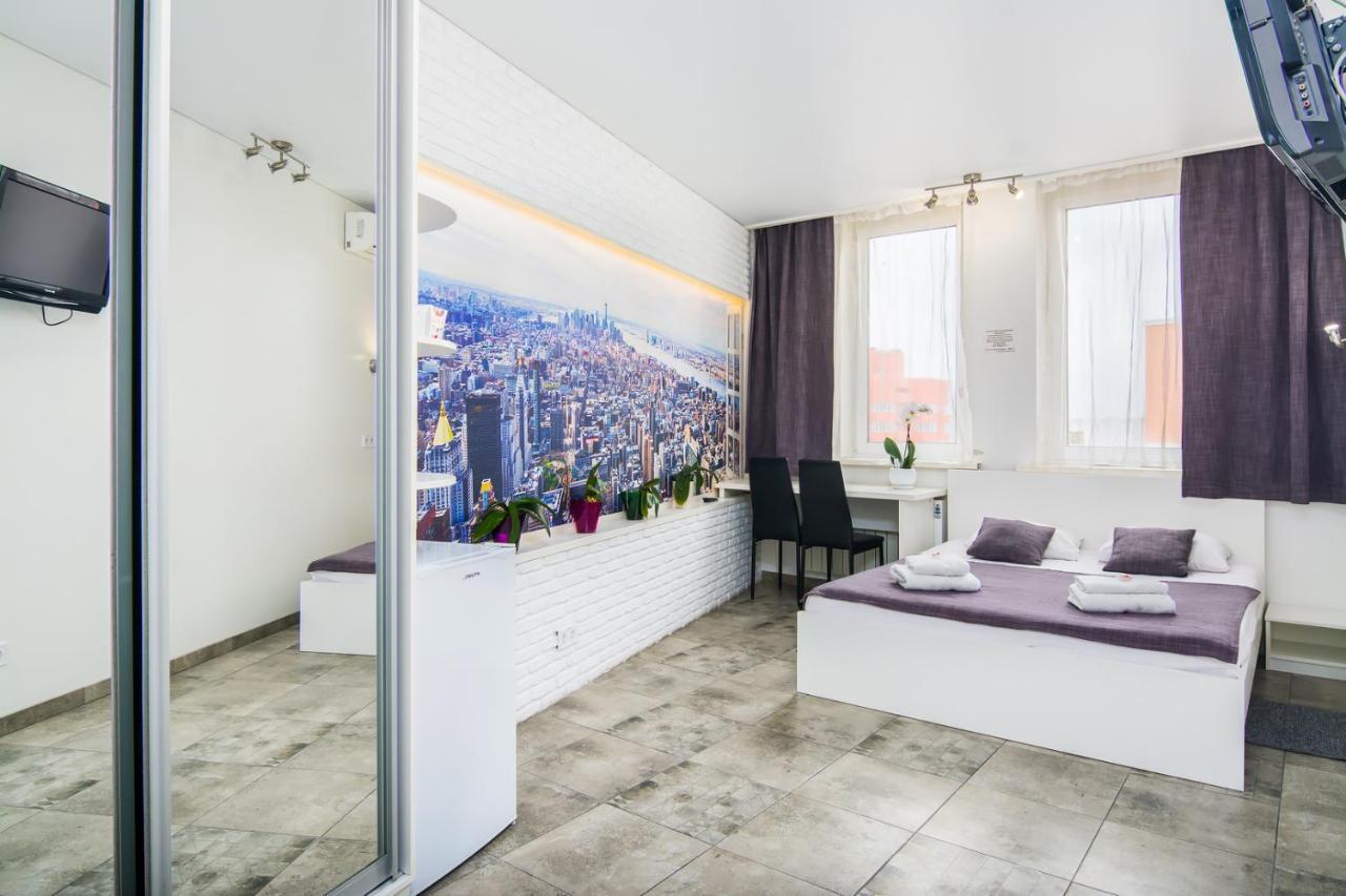 Skyhome Mini-Hotel Kiev Bagian luar foto